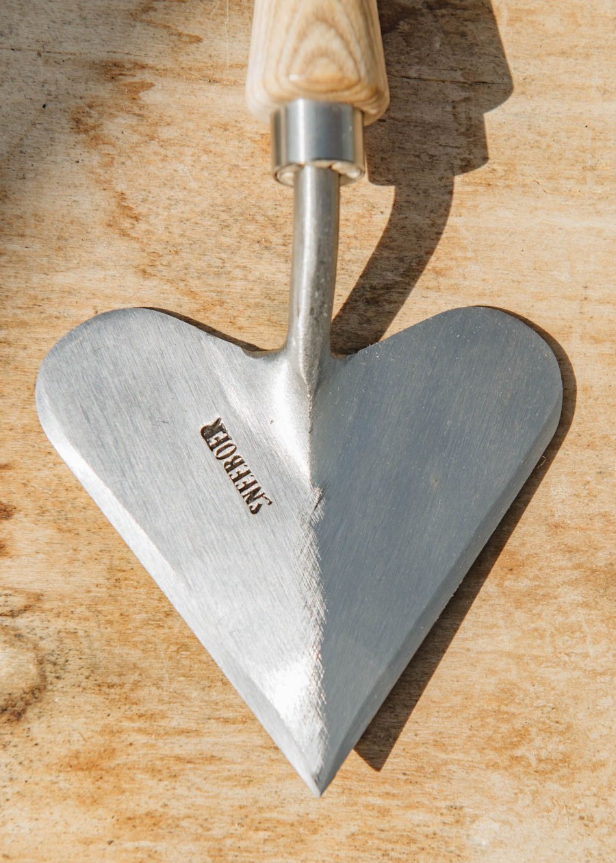 Gardening Sneeboer Steel Tools | Sneeboer Heart Shaped Trowel